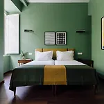 Hotel The Vintage & 5*