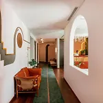 Hotel The Vintage & 5*