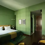 The Vintage & 5*