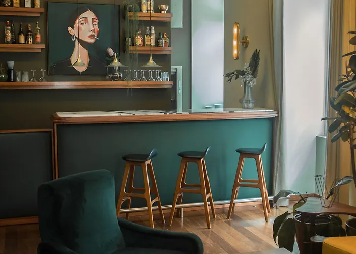 Hotel The Vintage & 5*